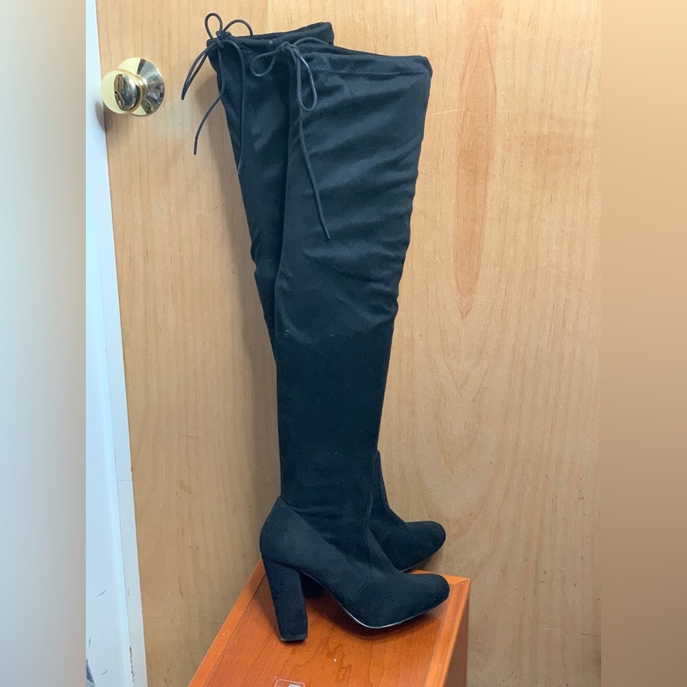 Lulus Black Over-the-Knee Women's Suede Boots.     Size-7.5  Glam Bombshell - Picture 3 of 4